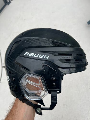 Large Bauer Re-Akt 85 Helmet Black