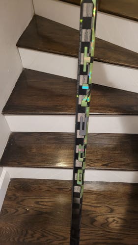 Right Handed Bauer Ag5nt Agent Hockey Stick