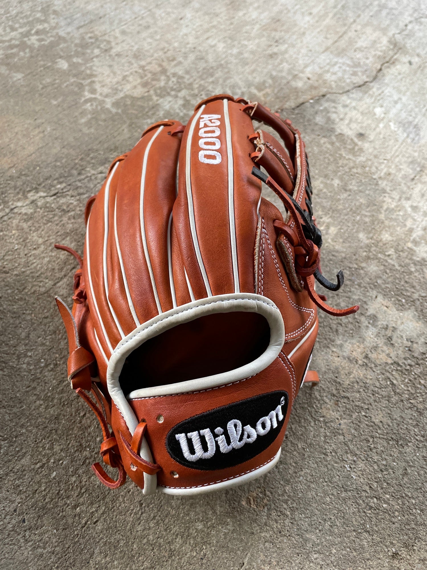 Wilson A2000 First Baseman's Mitt. Miguel Cabrera Edition