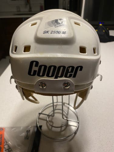 Cooper Sk2500 Hockey Helmet