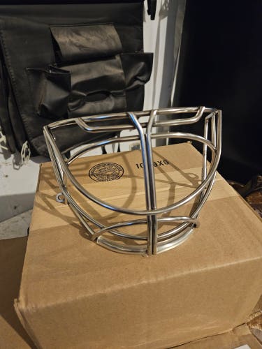 Used Bauer NME Cat Eye Cage
