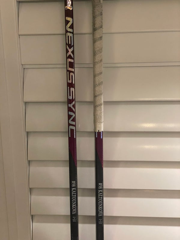 Easton RH Pro Stock Hockey Sticks for Sale in Yorba Linda, CA - OfferUp