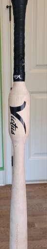 Used Victus Two handed trainer wood Bat 31"