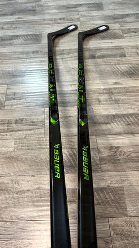 NEW! 2 PACK- 2x 77 Flex Right Hand P92 Ag5nt Hockey Sticks
