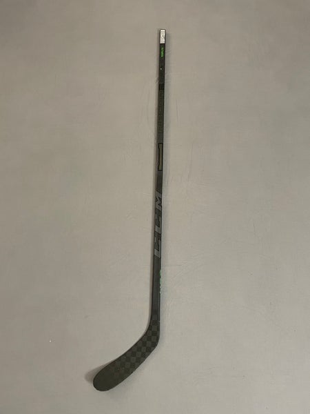 Used Intermediate CCM Right Handed Trigger 6 Pro Hockey Stick 65 Flex P28