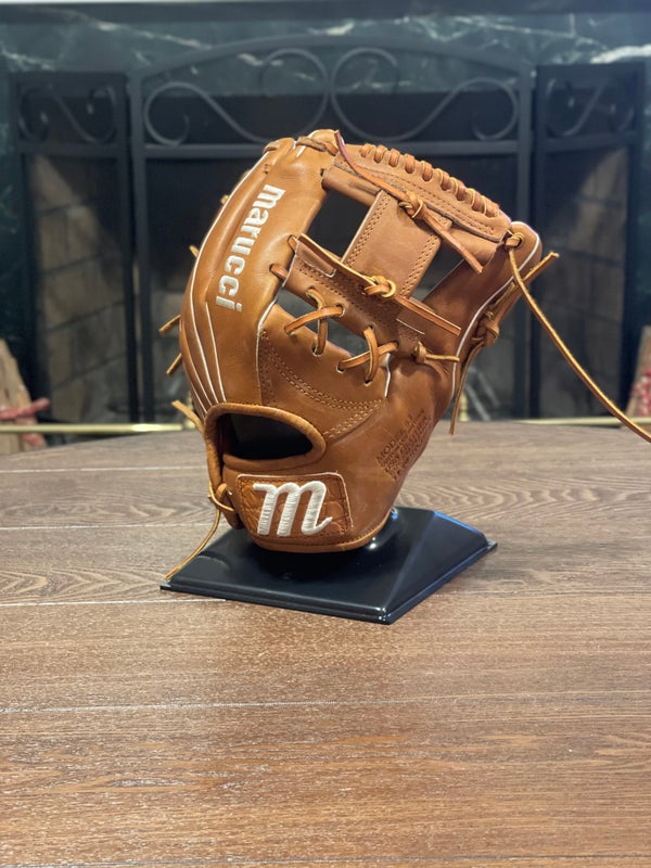 Rawlings Baseball on X: The Gameday '57 series was created to celebrate  the finest in the field and September features #RawlingsGoldGlove winner Marcus  Stroman's glove, capped off with a unique Gold 'Oval