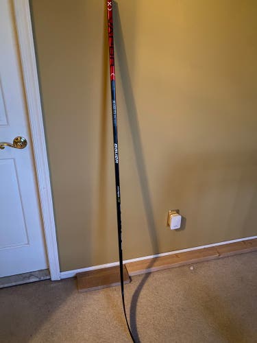 New Ohio State Senior Right Handed P92 Pro Stock Vapor Hyperlite Hockey Stick