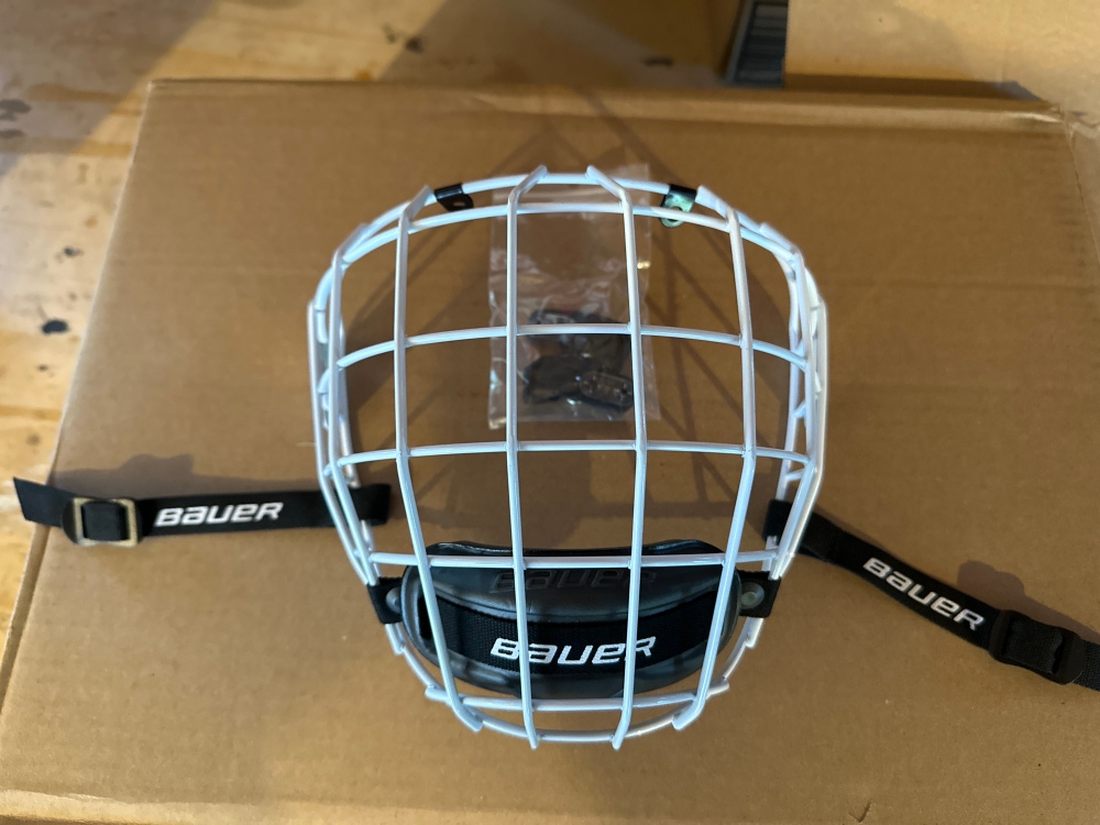 New Medium Bauer Full Cage Profile II White Facemask