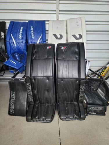 Used 34" Vaughn Regular Velocity V7 Goalie Full Set