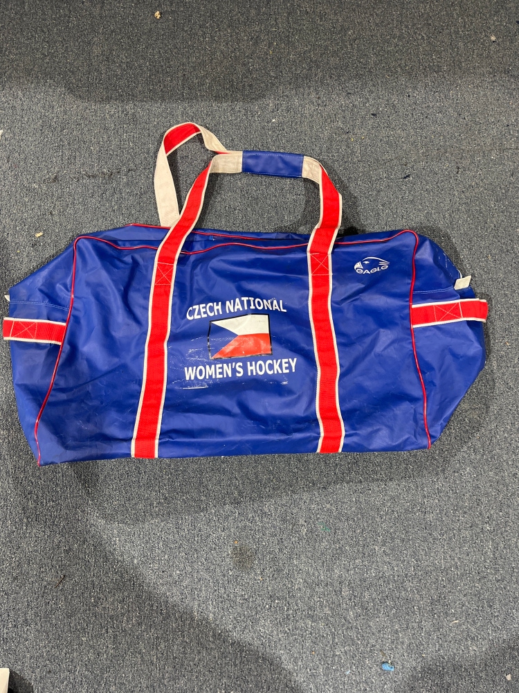 Used Eagle Czech Women’s Hockey National Bag Player Carry Bag