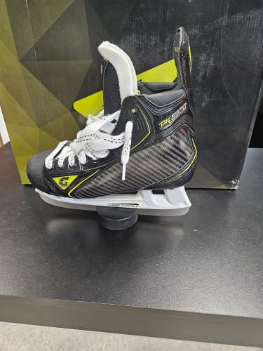 Senior New Graf PeakSpeed PK5900 Hockey Skates Regular Width Size 7