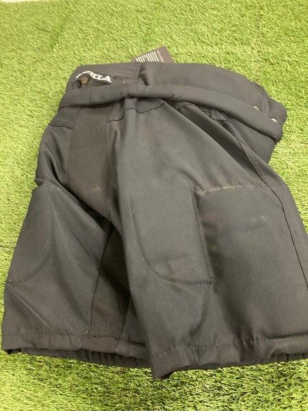 Junior 180 Used Tackla 5000 Hockey Pants (Waist 29" - 30")