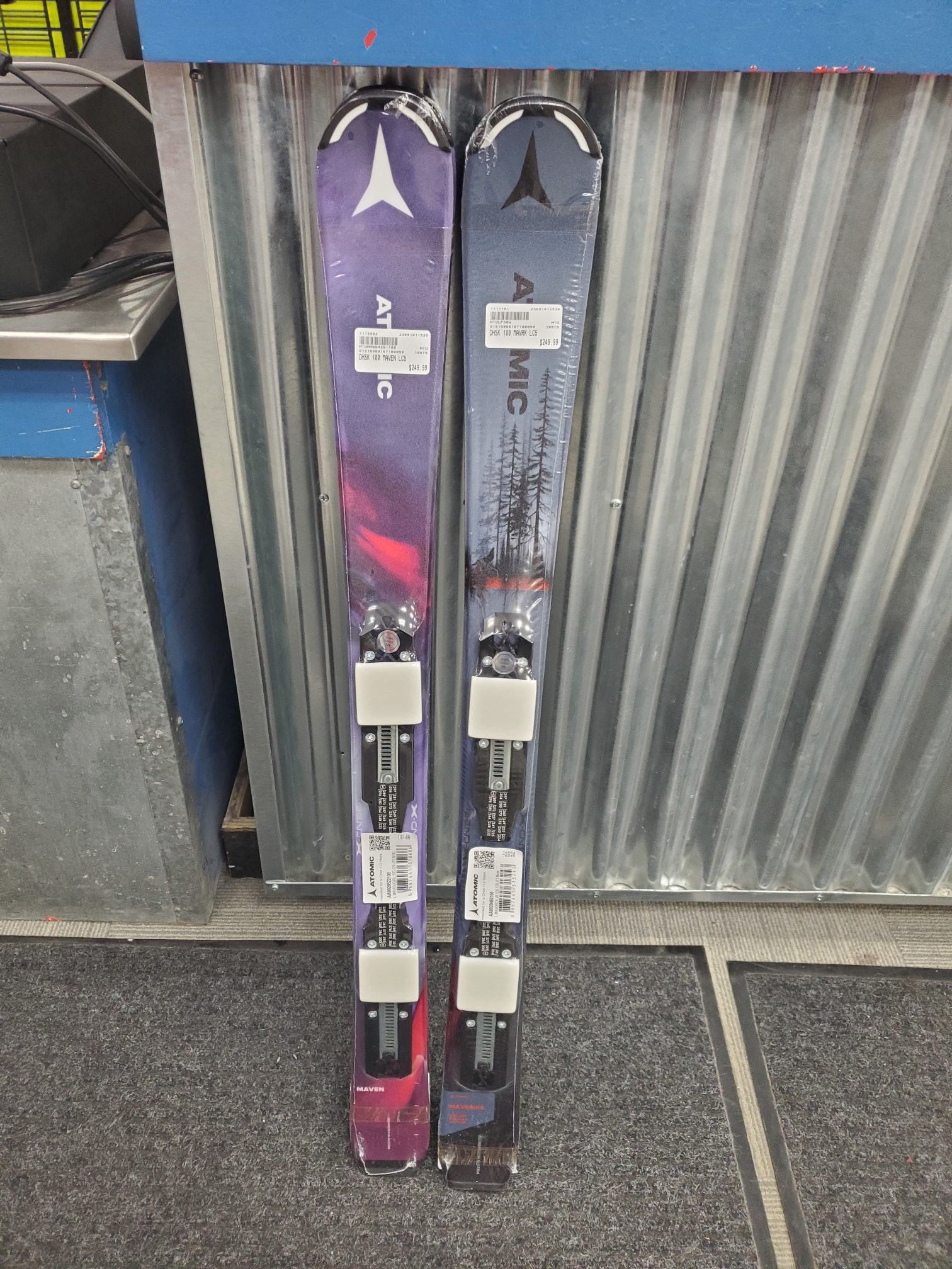 New Unisex 2023 Atomic 100 cm All Mountain Maverick/Maven Skis With Bindings
