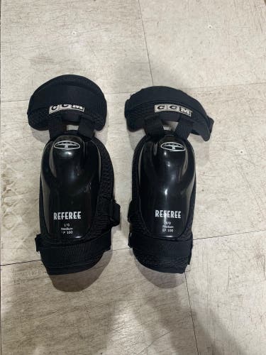 Used Medium CCM  EP100 Elbow Pads