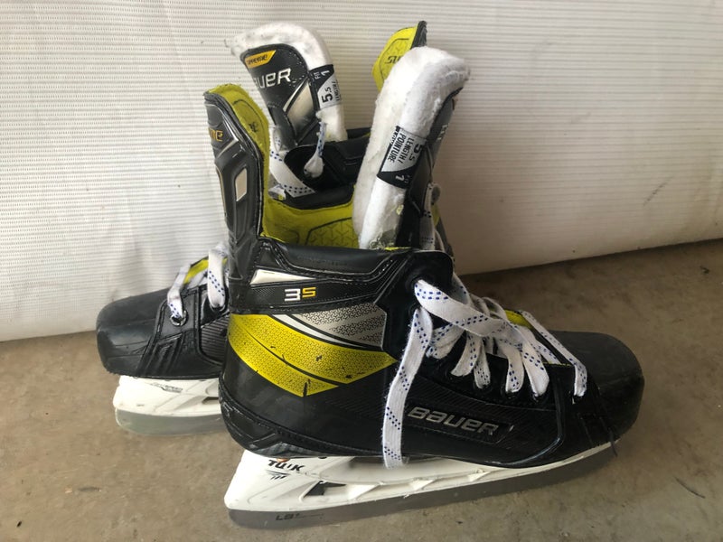 Junior Used Bauer Supreme 3S Hockey Skates Size 5.5