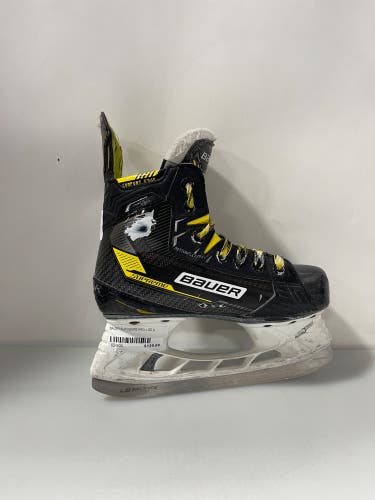Used Bauer Regular Width   Size 2 Supreme Ignite Pro+ Hockey Skates