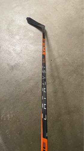 Left Hand P28 Pro Stock Catalyst 9X And Project X Hockey Stick Bundle