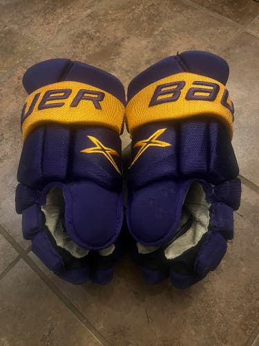 Bauer Minnesota -Mankato 14” vapor Gloves