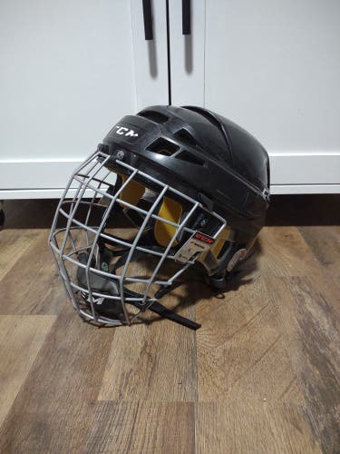 Used Large CCM Vector V05 Helmet