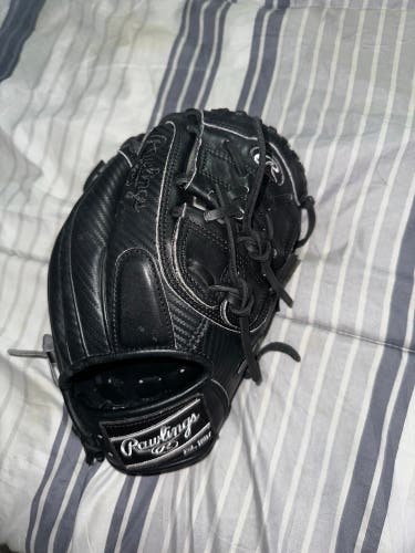 2021 Pitcher's 11.75" Heart of the Hide Baseball Glove