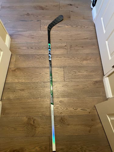 NEW CCM Jetspeed FT6 Pro (Green) 85 Flex P90TM Hockey Stick