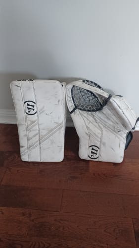 Warrior RG5 Int glove and blocker set