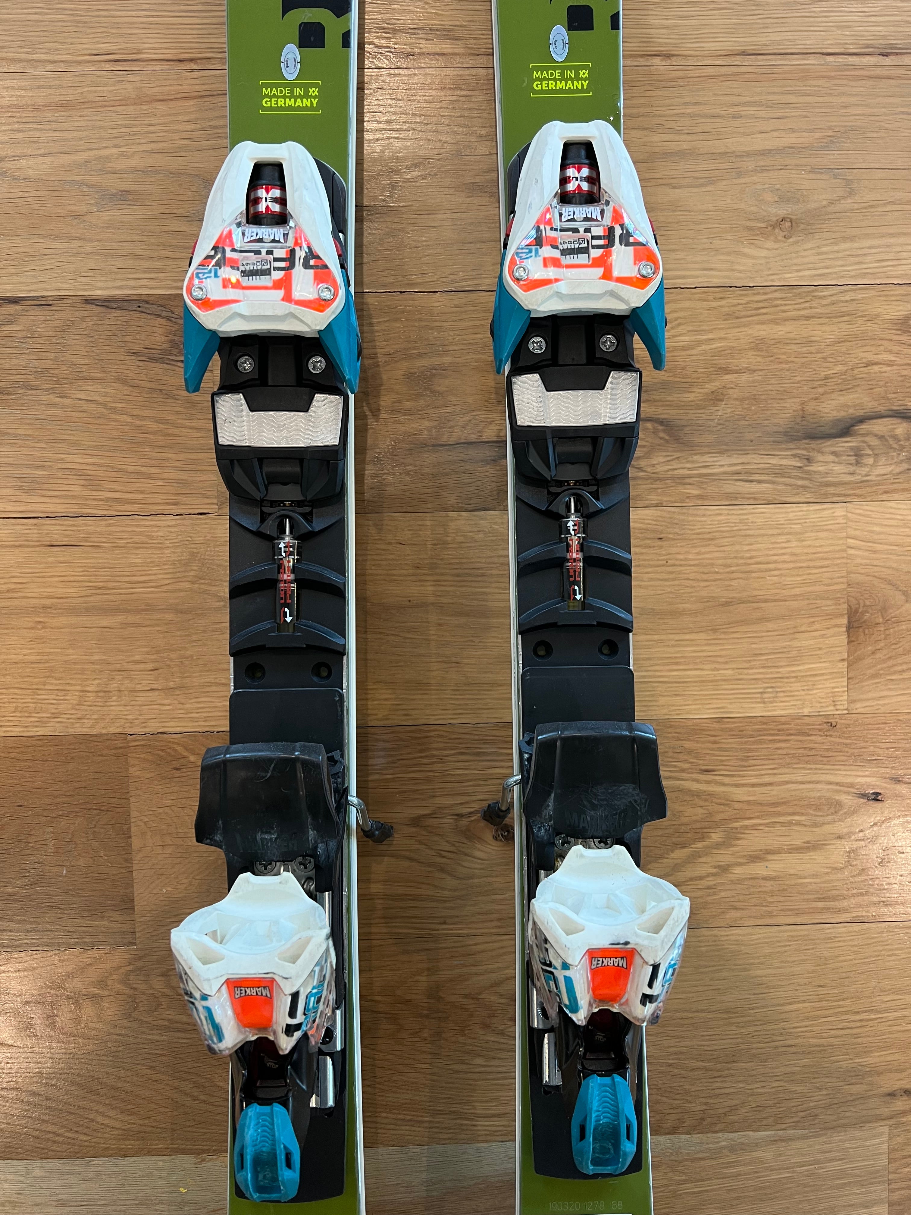 Volkl 155 cm Unisex Racetiger SL Skis With Bindings
