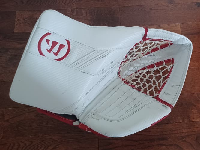 Barely Used Warrior Regular R/G5 Pro Catcher