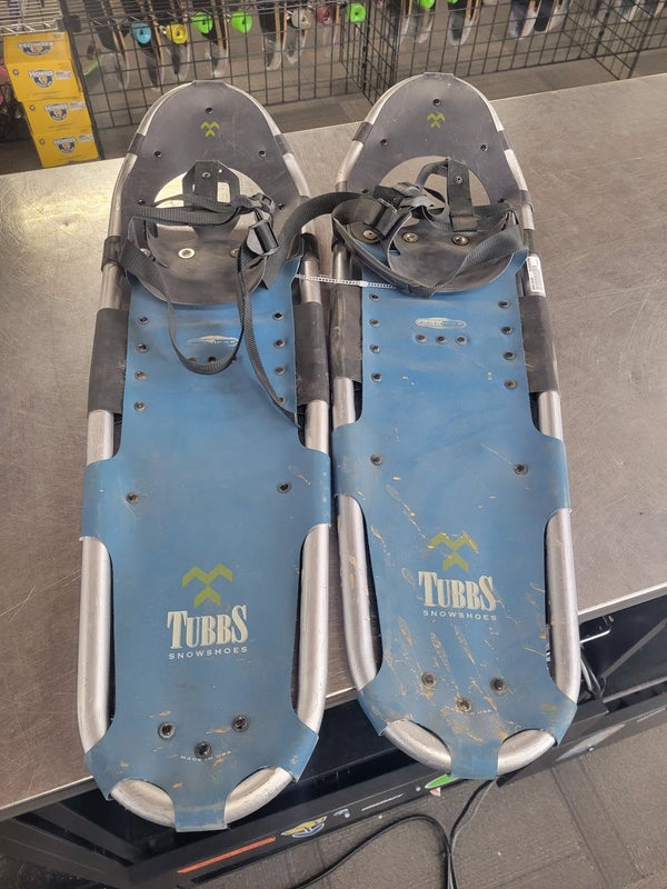 Used Tubbs 32" Snowshoes