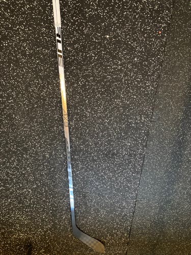 Senior Left Hand P28 Pro Stock Project X Hockey Stick