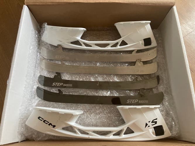 CCM 287 mm Speedblade XS Holders Plus Two Pairs Step Steel