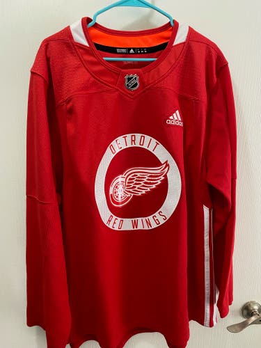 Adidas Detroit Red Wings Climalite Red Practice Hockey Jersey  - Size 54