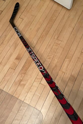 Pro Stock Right P28 RibCor Trigger 7 Pro Hockey Stick (Dressed As FT5 Pro)