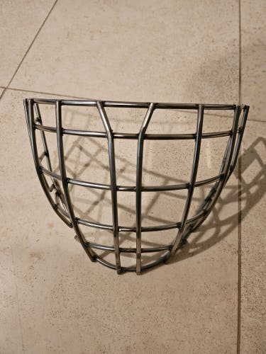 New Eddy Masks Senior Goalie Cage