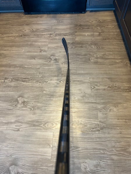 “Laine” + pulj RH 70 Flex Pro Stock Hockey Stick, Grip, Excellent Condition