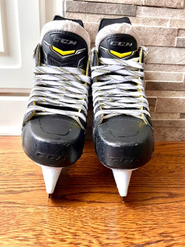 Used CCM Regular Width  Size 4 Ultra Tacks Hockey Skates