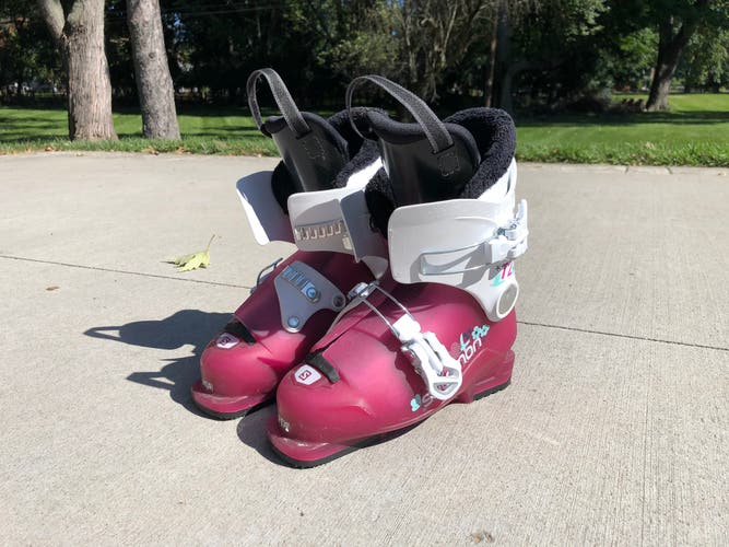Used Kid's Salomon T2 RT Ski Boots