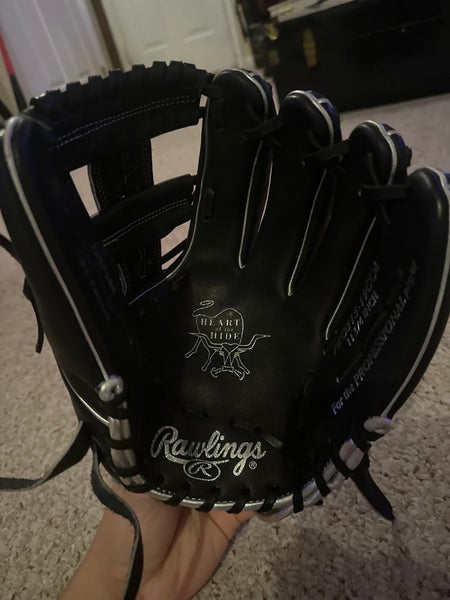 Rawlings Baseball on X: Can't beat these custom patches 🔥 #TeamRawlings   / X