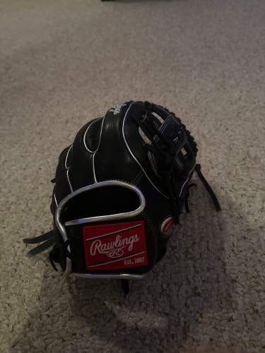 Brand New! 11.75" Heart of the Hide Baseball Glove