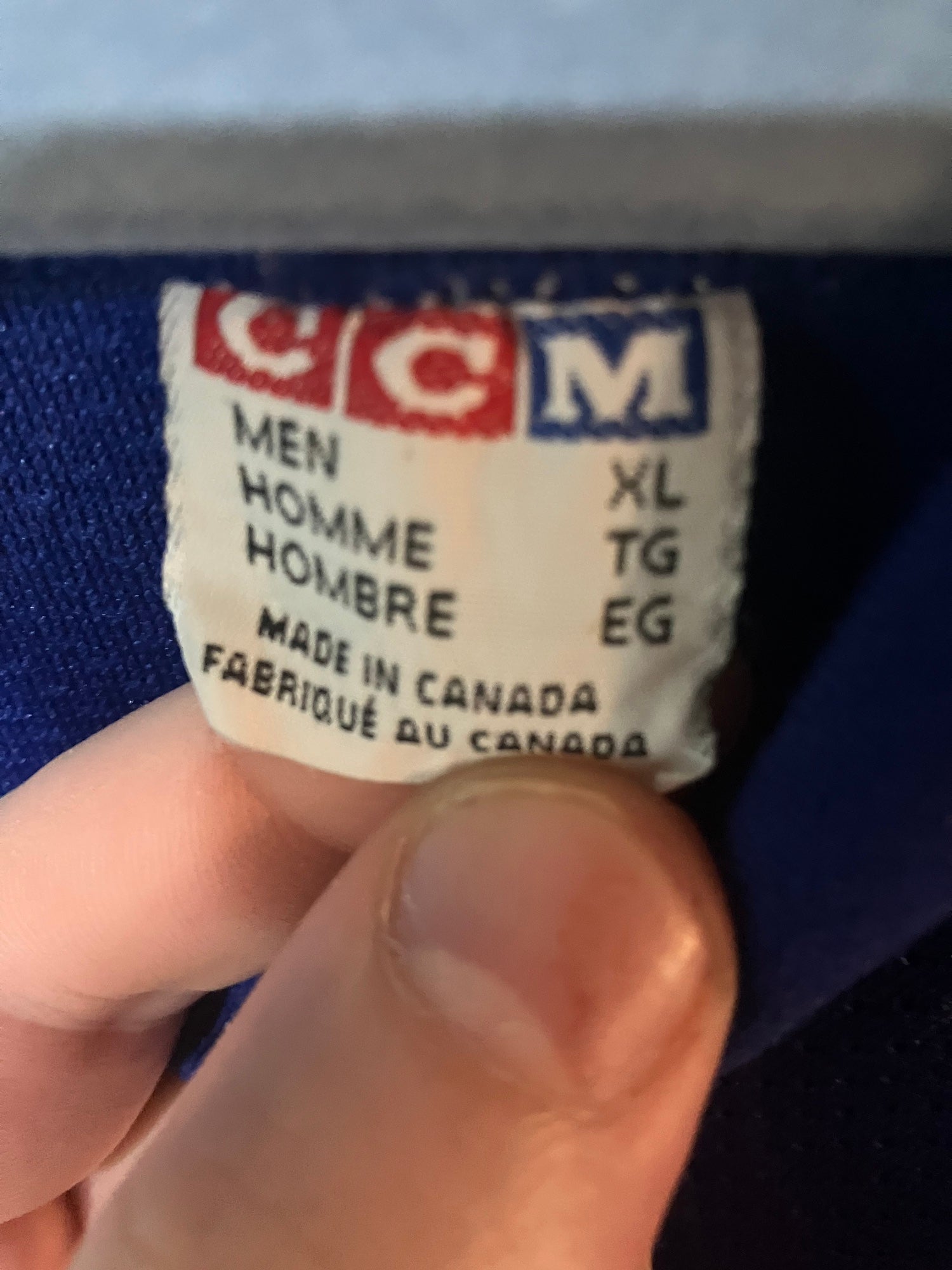 Labatt Blue Mens Hockey Jersey XL Sewn CCM Made in Canada USA Seller