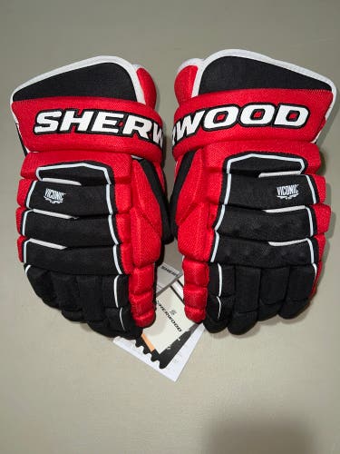 New Sher-Wood 15" Pro Stock 9950 PRO 4-Roll Gloves