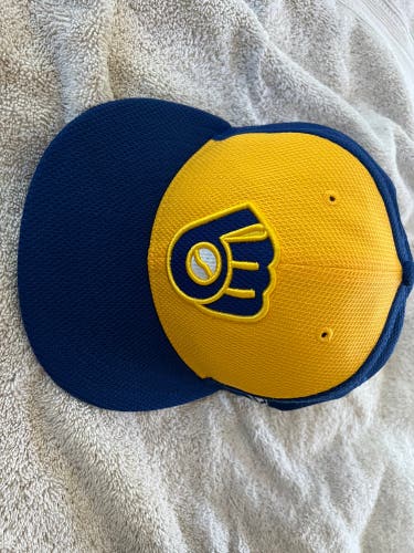 Milwaukee Brewers authentic fitted hat size 7 1/8