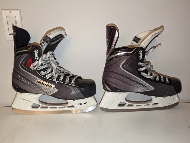 Lightly Used - Bauer Vapor x40 Hockey Skates - Senior Regular Width Size 10
