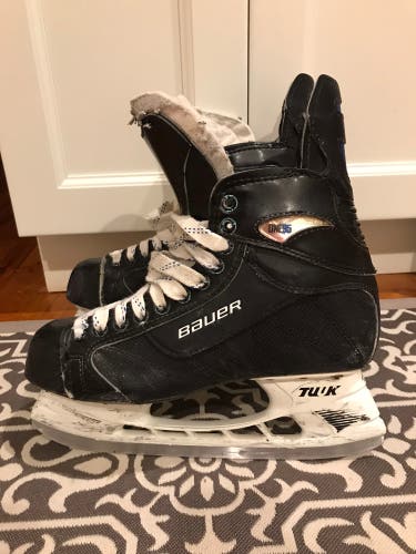 Used Bauer Wide Width Pro Stock Size 10 Supreme One95 Hockey Skates