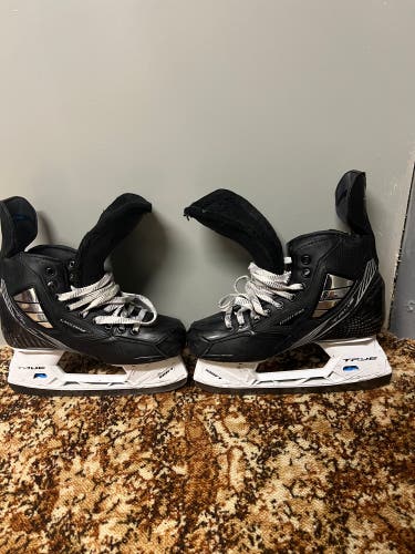 Used True Size 7.5 Pro Custom Hockey Skates