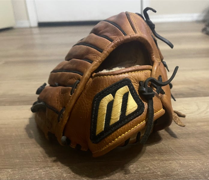 Mizuno Chipper Jones Glove