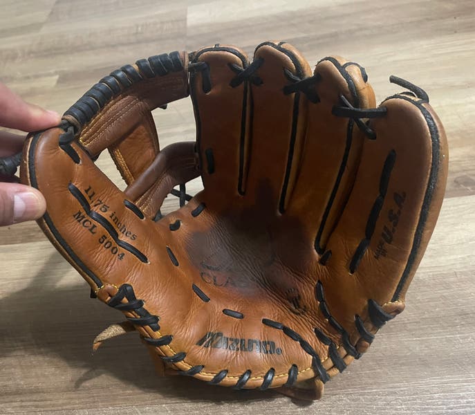 Pro Mizuno Classic Baseball Glove | SidelineSwap | Buy and