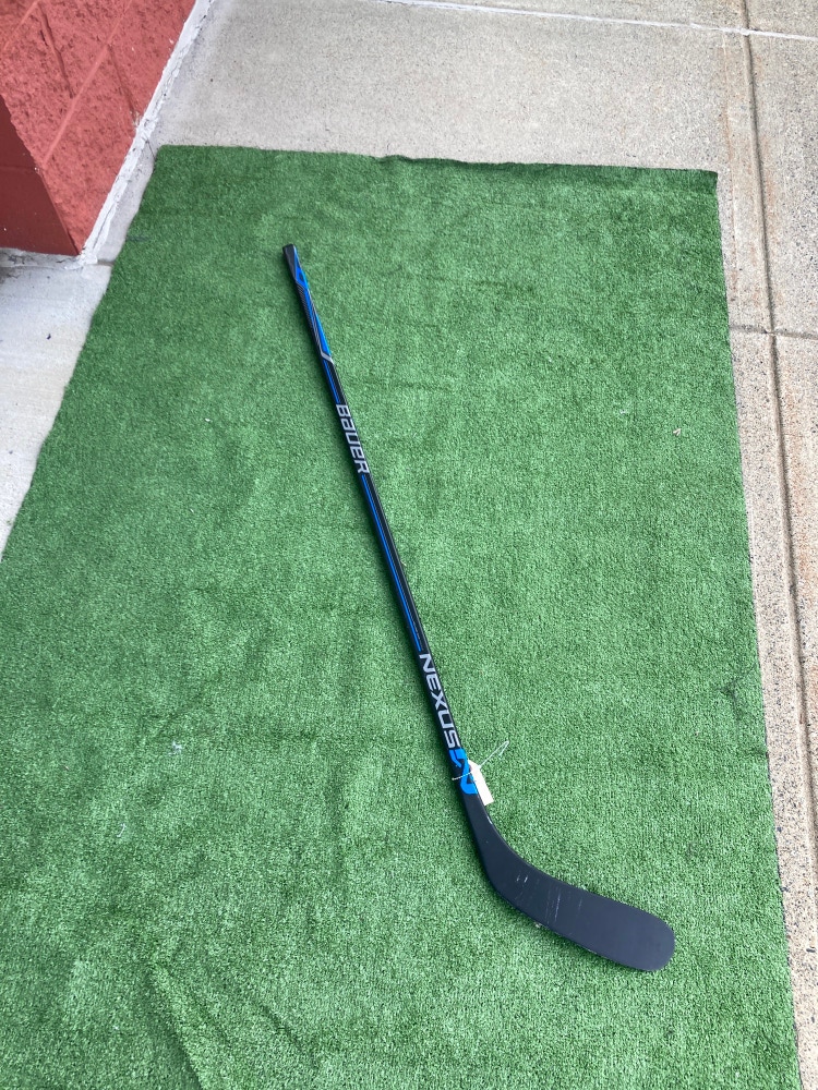 Used Junior Bauer Nexus 2000 Right Hockey Stick P88