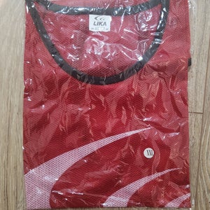 9  Brand new Adult XXL Training bibs
