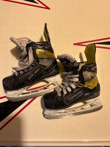 Used Bauer Size 12 Supreme 3S Hockey Skates